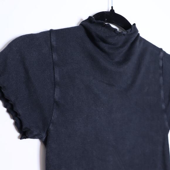FP MOVEMENT Madeline Funnel Baby Tee Black Ribbed Crop Length Top Women's XS/S - Picture 10 of 10